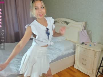 webcam girl mooon_and_sun live cam image #5046156