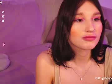 webcam girl zendeya_purrr live cam image #7081591