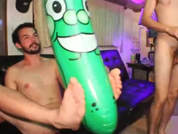 webcam man hollandhousestudios live cam image #2044239