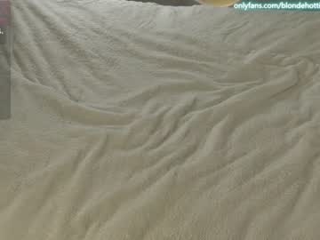 webcam girl blondehottiek live cam image #6559897