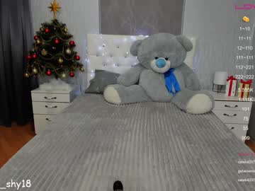 webcam girl emmika_ live cam image #694346