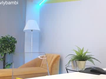 webcam girl lovlybambi live cam image #5685952