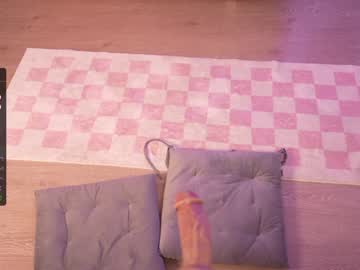 webcam girl lau__1 live cam image #6424584