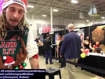 webcam couple honeyand_thebear live cam image #669588