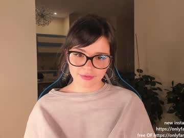 webcam girl aavee live cam image #1337677