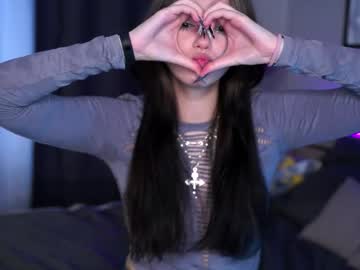 webcam girl sirenevelyn live cam image #7055398
