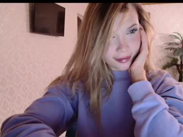 webcam girl bitter_moon live cam image #4399351