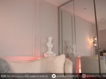 webcam girl mariannacruzz live cam image #4550882