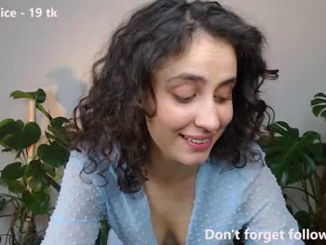 webcam girl flaming_hotty live cam image #4790575
