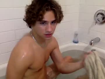 webcam man chaseehutch live cam image #6499227