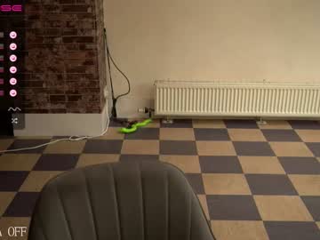 webcam girl lucydelovely live cam image #4873766