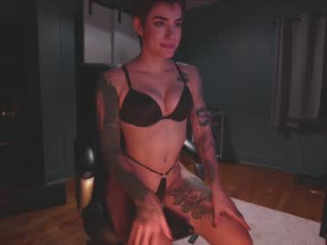 webcam girl aynmarie live cam image #6077901