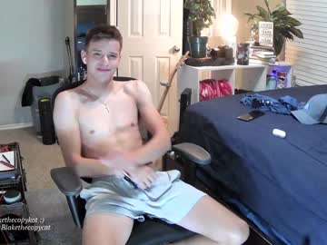 webcam man letsplayblake live cam image #2752627