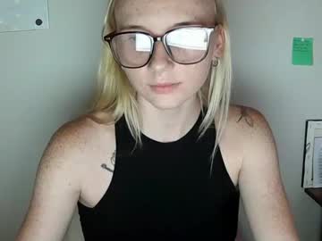 webcam girl katarinakastl3 live cam image #7036806