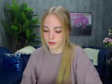 webcam girl crazzychicks2 live cam image #4279381