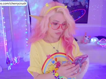 webcam girl cherrycrush live cam image #2850888