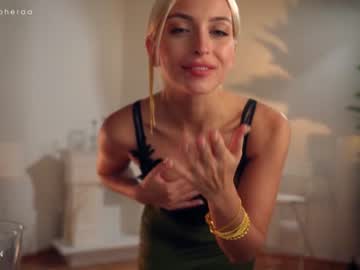 webcam girl artmosphera live cam image #4420443
