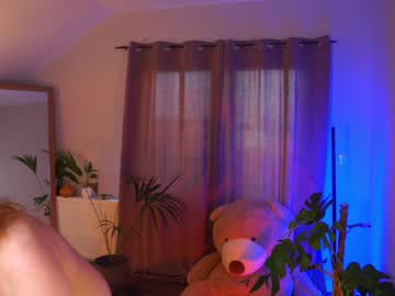 webcam girl juicyandthepussyblvd live cam image #2568512