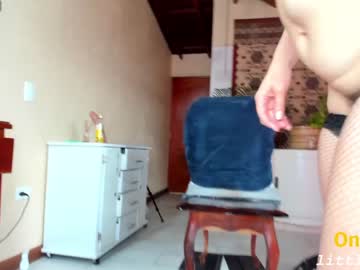 webcam girl little_izzi live cam image #6348316