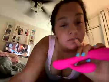 webcam girl halliebabyyy live cam image #7119035