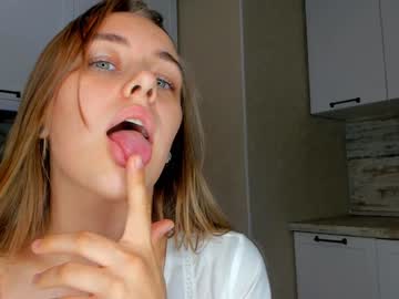 webcam girl lindamildreda live cam image #5149496