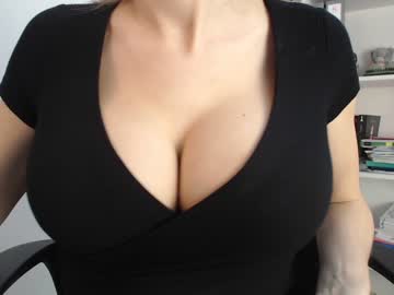 webcam girl eat_mee_out live cam image #1895855