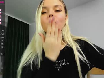 webcam girl corni__ live cam image #3211303