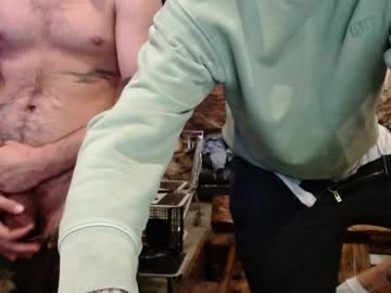 webcam man straighttattoedbasement live cam image #2818070