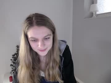 webcam girl lana_heisstt live cam image #724917