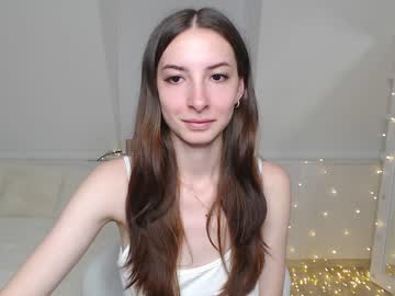 webcam girl shy_cut1e live cam image #4996560