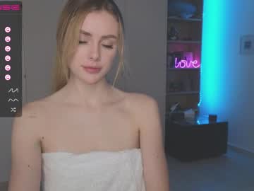 webcam couple alisareal live cam image #4880733