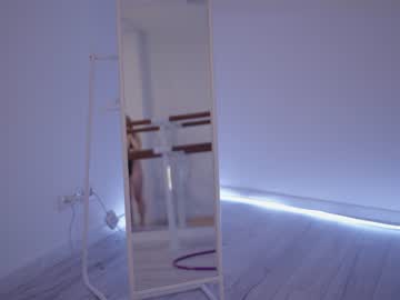 webcam girl floret_joy live cam image #5895850