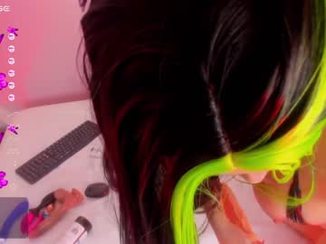 webcam girl emilylittle live cam image #6201223