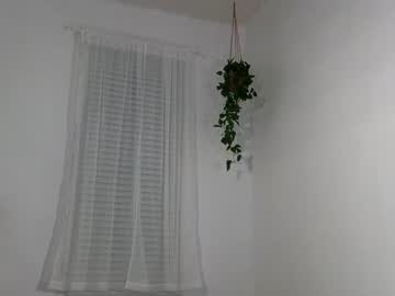 webcam girl littlegreekflower live cam image #6009048