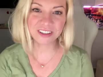 webcam girl kiradivine live cam image #5701144