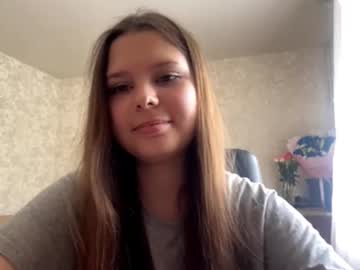 webcam girl kitty_shy89 live cam image #7112592