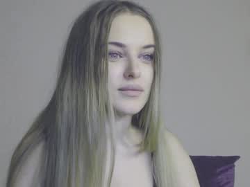 webcam girl petit_kaka live cam image #631546