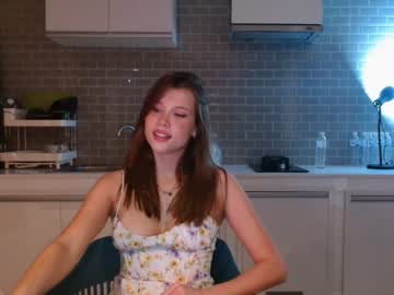 webcam girl bitter_moon live cam image #4910145