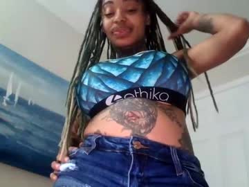 webcam girl creamyexotica live cam image #2612182