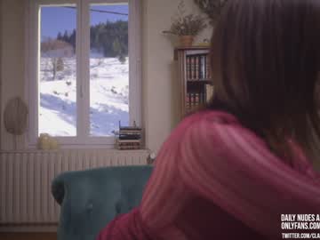 webcam girl claire_moulin live cam image #1033534
