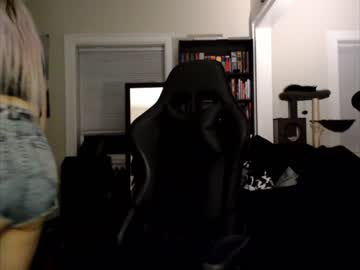 webcam girl runacrow live cam image #4638092