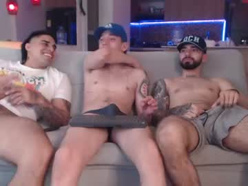 webcam man fratguysonline live cam image #4845753