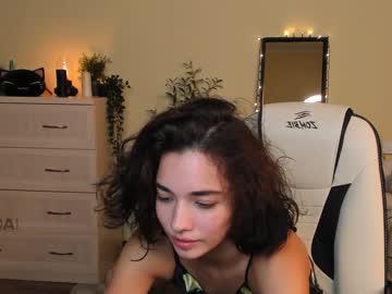 webcam girl ella_flar_ live cam image #2880188