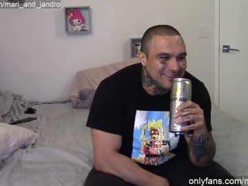 webcam girl mari_and_jandro live cam image #1477046