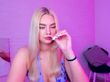 webcam girl 8a8y_nura live cam image #1605776