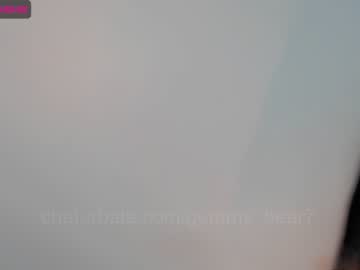 webcam girl gummy_bear7 live cam image #2543540