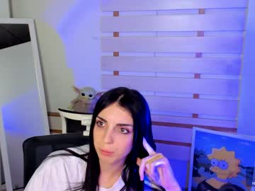 webcam girl emilie_shy live cam image #7032191