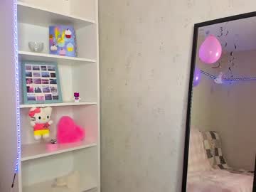 webcam girl emilymilkenn live cam image #698084