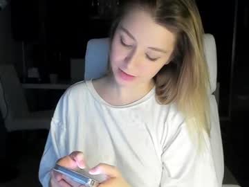 webcam girl sun_shine_baby live cam image #1135474