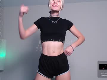 webcam girl petitebrat live cam image #5738495